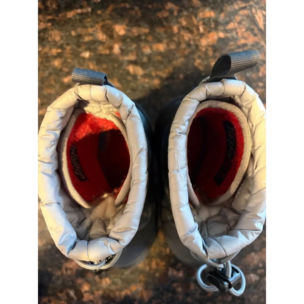 The North Face Alpenglow Snow Boots Toddler 10 Gray Black Waterproof Excellent